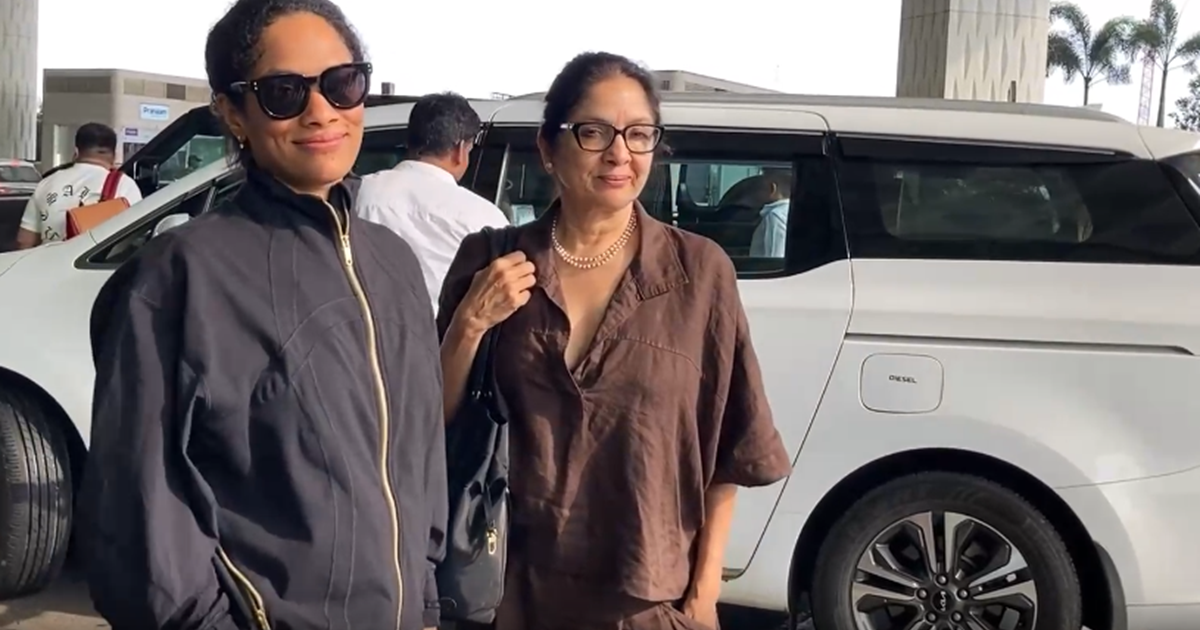 Stylish Look mein Neena Gupta ko apni beti Masaba Gupta ke s