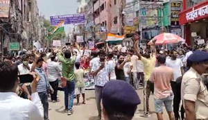 Bihar Domicile: Bihar mein Domicile neeti laagu karne ki maang, 'vote de Bihari aur naukri le bahari' ke tahat chhatron ka pradarshan.