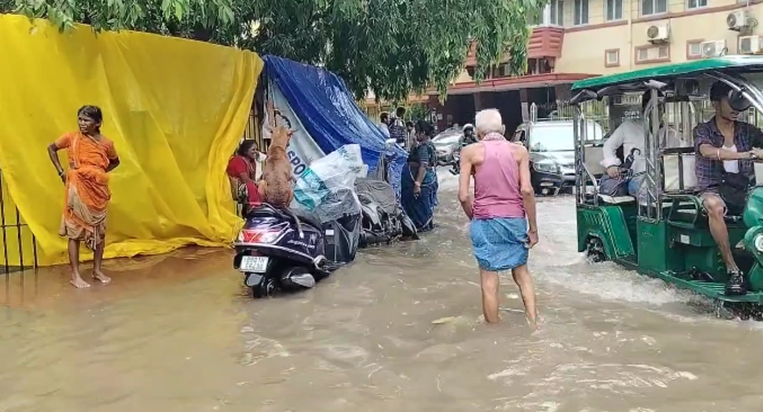 Bihar Flood News: Rajdhani Patna hua jalmagn, Boring road ch