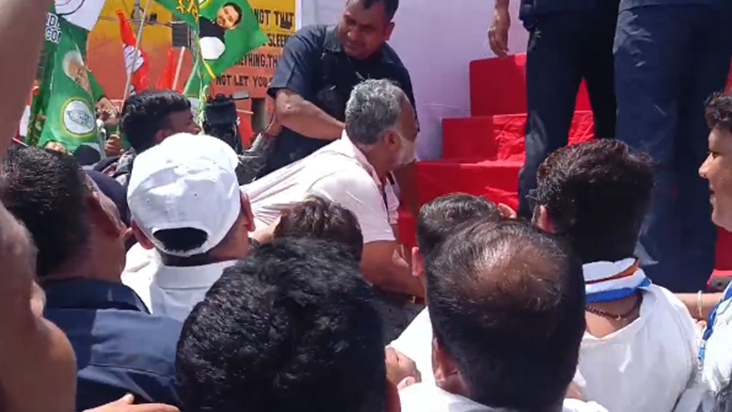 Bihar Band: Rahul-Tejaswi ki gaadi se Pappu Yadav ko diya ga