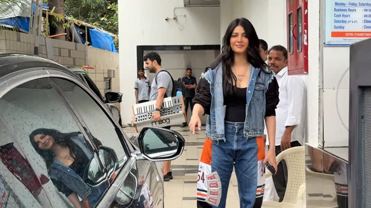 Bollywood: Funky look mein nazar aayi Shruti Haasan, lagi ka