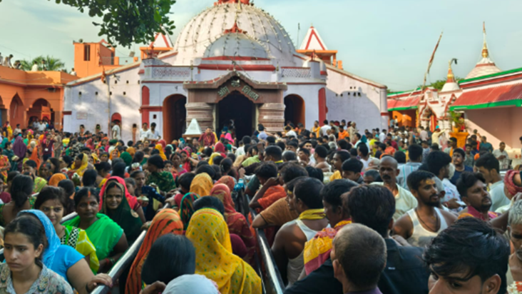 Saavan ka pehla Somvaar: Madhyaratri se Baba Vaikunthdham me