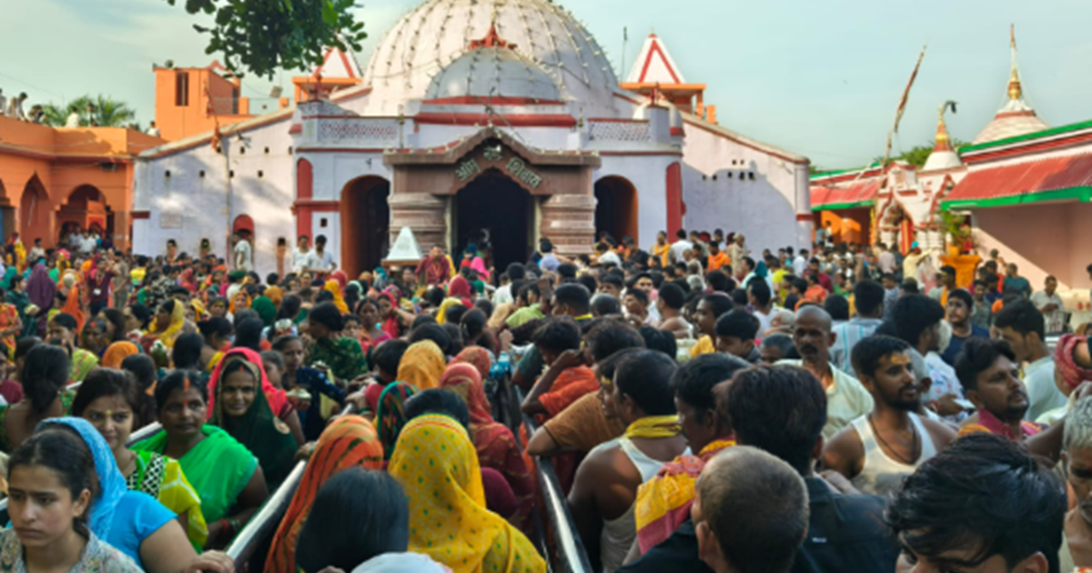 Saavan ka pehla Somvaar: Madhyaratri se Baba Vaikunthdham me