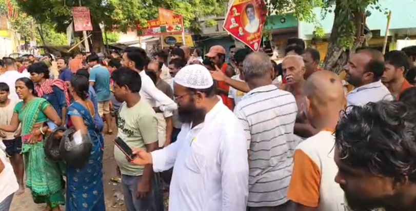 Banka mein tez raftaar truck ne mahila ko kuchla, mauke par Banka mein tez raftaar truck ne mahila ko kuchla, mauke par