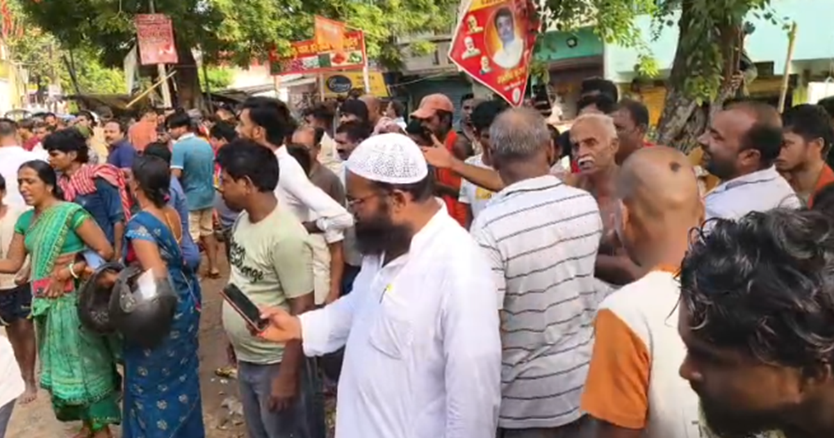 Banka mein tez raftaar truck ne mahila ko kuchla, mauke par 