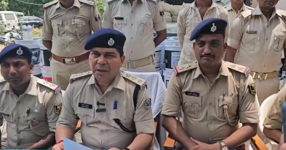 Motihari police ko mili badi kaamyaabi, truck par load bhari