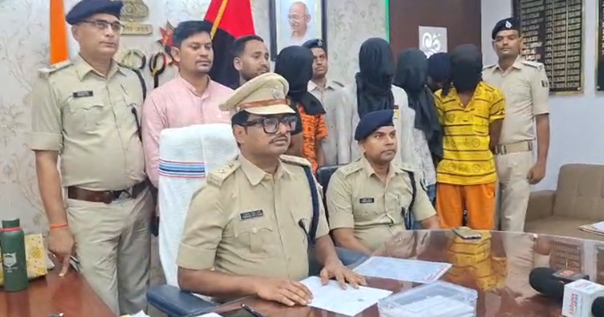 "Bihar me DEO ban kar shikshako se thagi karne wale giroh ka