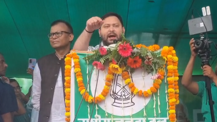 Tejashwi Yadav ka bada elaan: Sarkaar bani to exam fees maaf