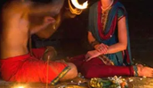 Sasur ko bahar bheja, fir band kamre me bahu se tantrik ne kiya gangrape... 3 baar kiya tha...
