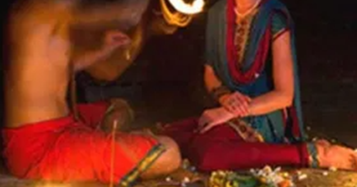 Sasur ko bahar bheja, fir band kamre me bahu se tantrik ne k