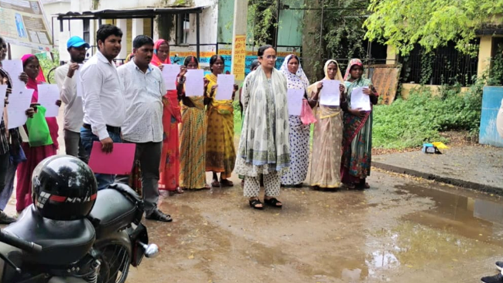 Patna News : Anchaladhikari ne do darjan bhoomiheen parivaar