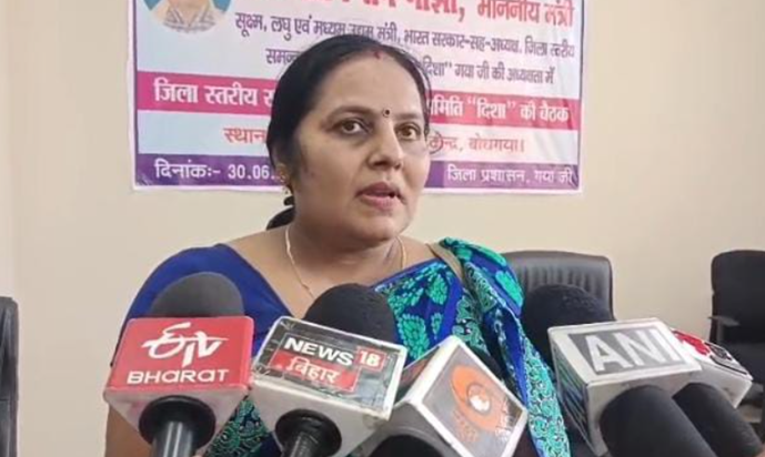 Kanchanpur panchayat ki mukhiya Sushma Devi ne jan samasyaon