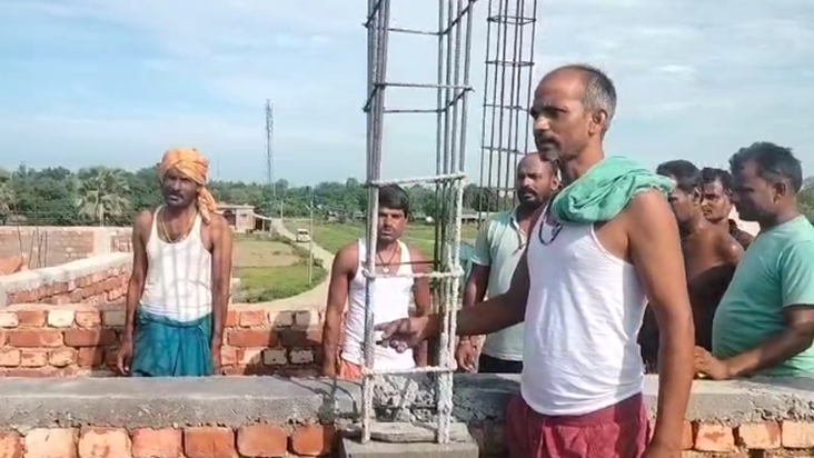 Bhrashtachar ka khula khel: Panchayat sarkaar bhavan nirman 