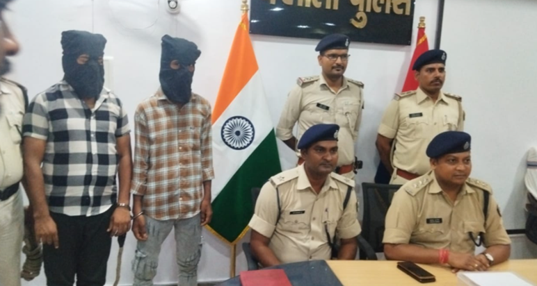 ICICI Bank Loot: Bank lootne ja rahe apradhi ko police ne ki ICICI Bank Loot: Bank lootne ja rahe apradhi ko police ne ki