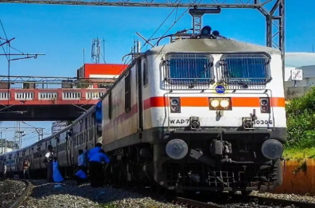 Bihar ke is rail mandal ne ek mahine mein 6.53 crore rupaye 