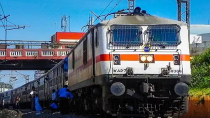 Bihar ke is rail mandal ne ek mahine mein 6.53 crore rupaye 