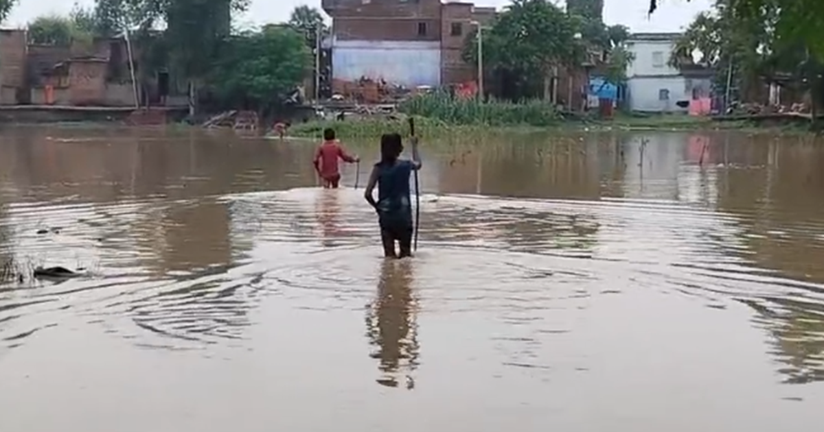 Baadh se tabahi! Falgu nadi ke ufaan se 50 gaavon mein tabah