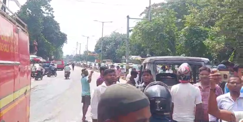 Patna mein income tax golamber ke pass Tata Sumo mein lagi a Patna mein income tax golamber ke pass Tata Sumo mein lagi a