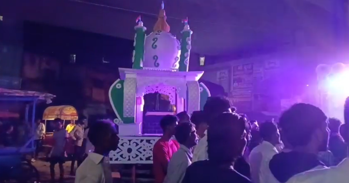 Moharram ka parv kadi suraksha vyavastha ke beech shantipoor