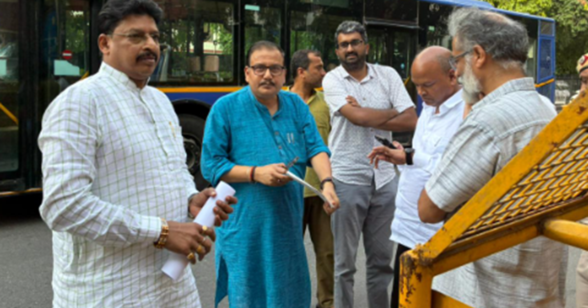 "Bihar mein voter punarikshan karyakram ke purjor virodh mei