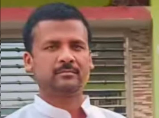 Saran mein dindahare shikshak ki hatya, ek vyakti gambhir ro Saran mein dindahare shikshak ki hatya, ek vyakti gambhir ro