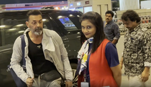Airport par Cool aur Casual look mein nazar aaye Bobby Deol, paps ko jamkar diye pose