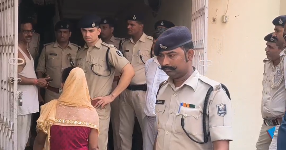 Fulwari Sharif mein chori ke dauran virodh karna mahila ko p