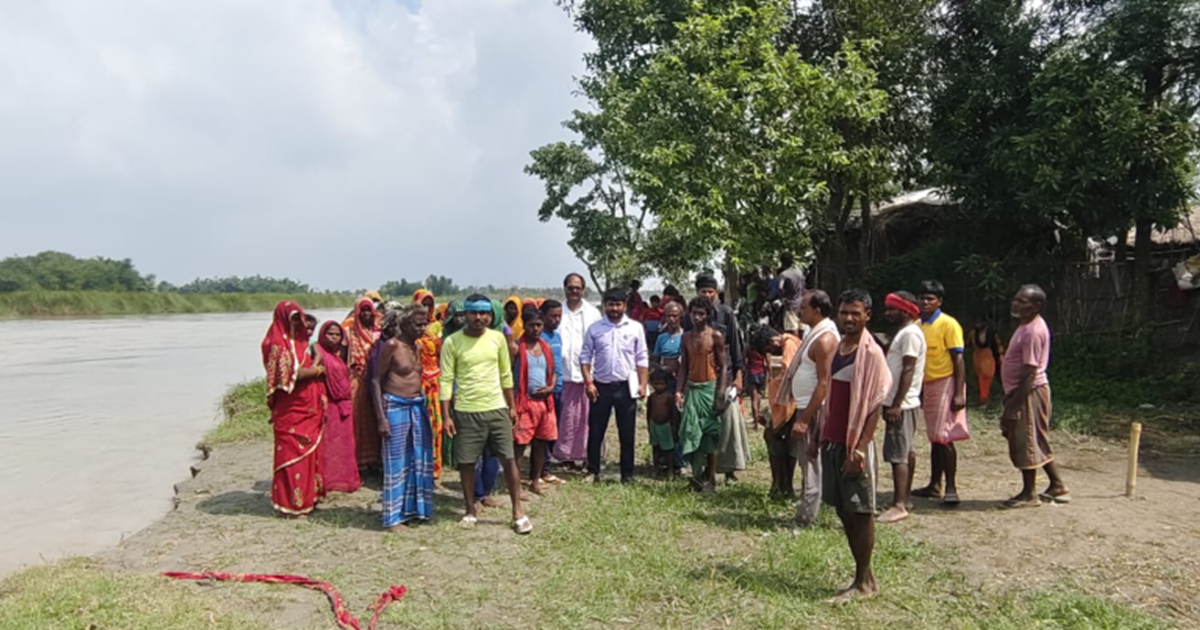 Kosi nadi ke kataav se Sitli gaon par sankat, kai ghar wilee