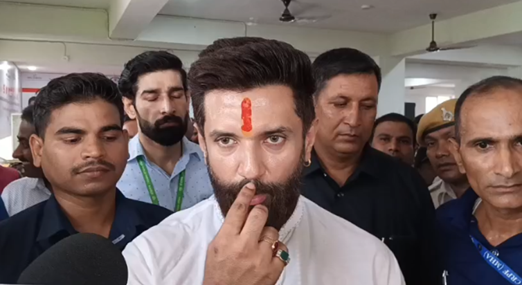 Uddhav Thakre aur Raj Thakre par Kendriya Mantri ne bola ham Uddhav Thakre aur Raj Thakre par Kendriya Mantri ne bola ham