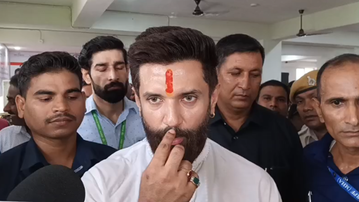 Uddhav Thakre aur Raj Thakre par Kendriya Mantri ne bola ham
