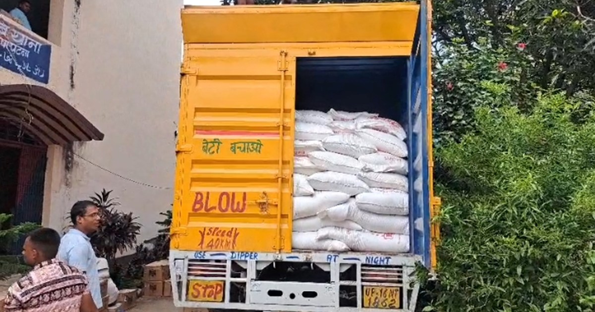 Chokar ke bore ke aad mein UP se lai ja rahi thi lakhon ki A