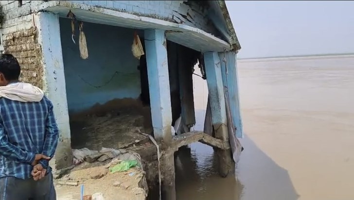 Bihar News: Ganga nadi ka jalstar badhte hi kataav shuru, lo