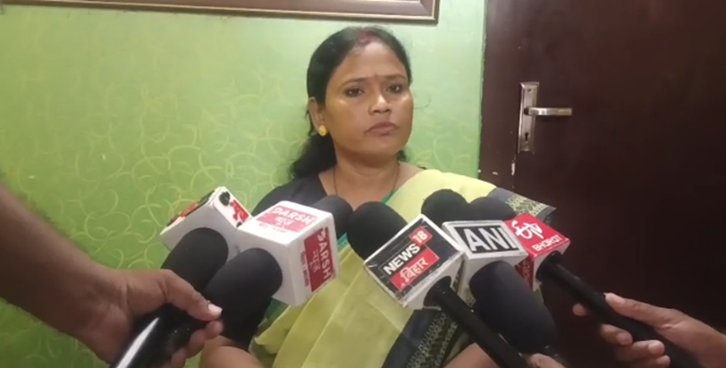 Vidhayak Deepa Manjhi ne DSP ko call lagai, boli- Lalu ji ki