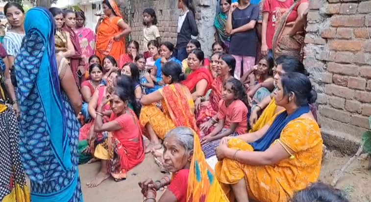 Patna mein mahila ki hatya se hadkamp, sote hue apradhiyon n Patna mein mahila ki hatya se hadkamp, sote hue apradhiyon n