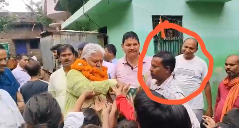 Aai card pehenkar vikas mitra sah matdaan kendriya stariya p Aai card pehenkar vikas mitra sah matdaan kendriya stariya p