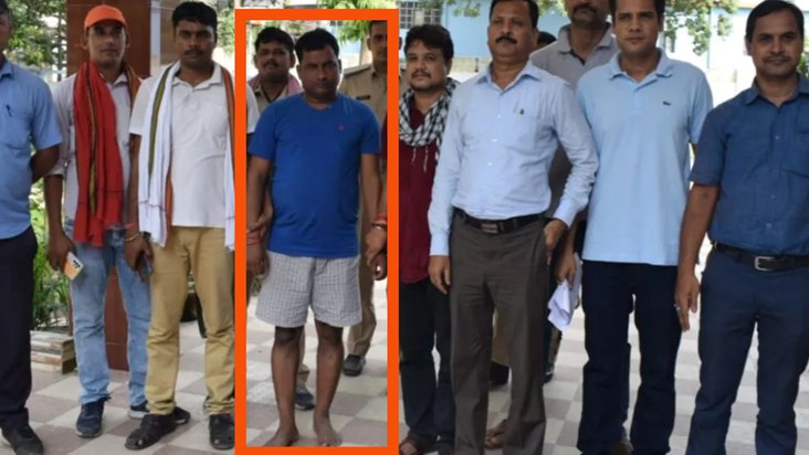 The surveillance team clamped down on the bribery CO, caught The surveillance team clamped down on the bribery CO, caught