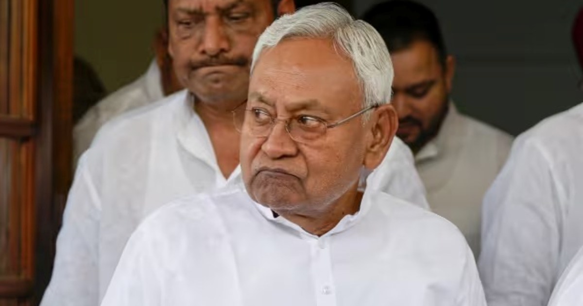 CM Nitish is meeting JDU MLAs one by one, taking feedback