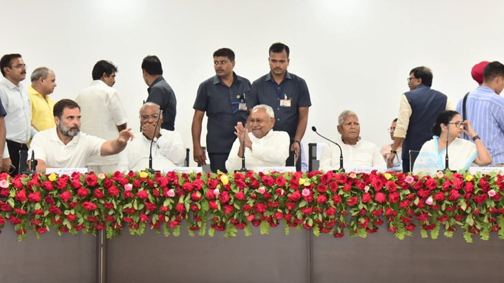 Lalu Yadav seen in 90s style, advised Rahul to get married Lalu Yadav seen in 90s style, advised Rahul to get married