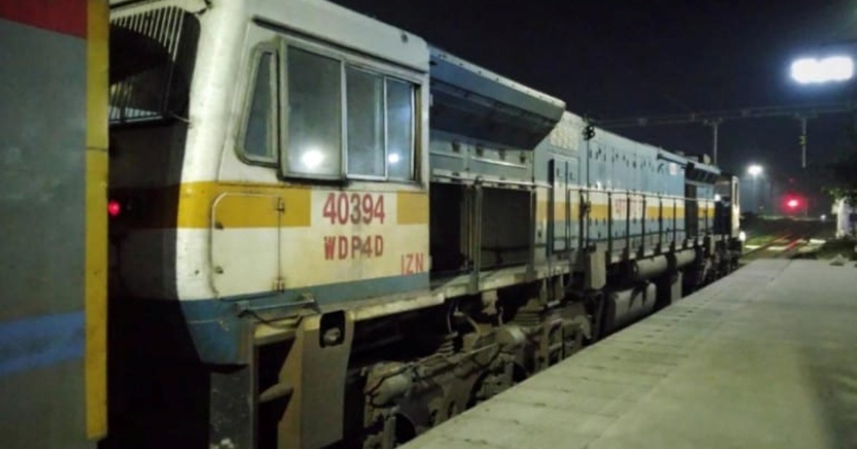 Heavy explosion in the engine of express train, operation wa