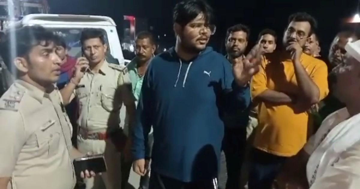 Mining department officials busted, deputy collector trapped