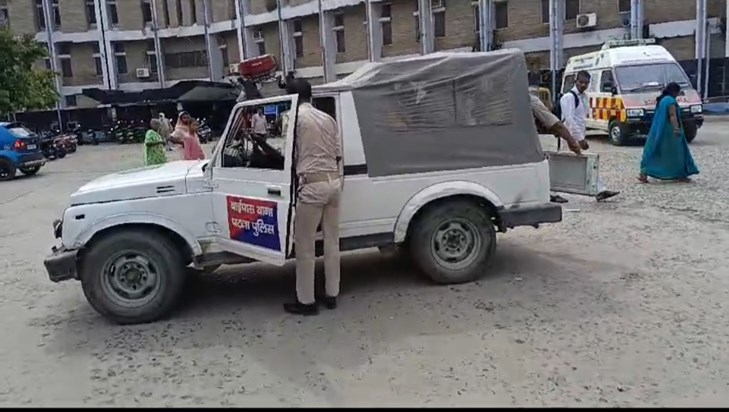 Robbery in the middle of Patna city, shot when protestor Robbery in the middle of Patna city, shot when protestor