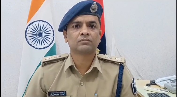 Darbhanga police arrested a shooter with a bounty of Rs one Darbhanga police arrested a shooter with a bounty of Rs one