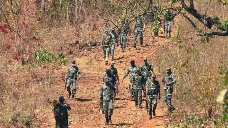 Naxalites blew up a police truck, two CRPF soldiers martyred Naxalites blew up a police truck, two CRPF soldiers martyred