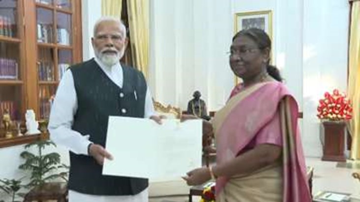 Narendra Modi called from Rashtrapati Bhavan, will take oath