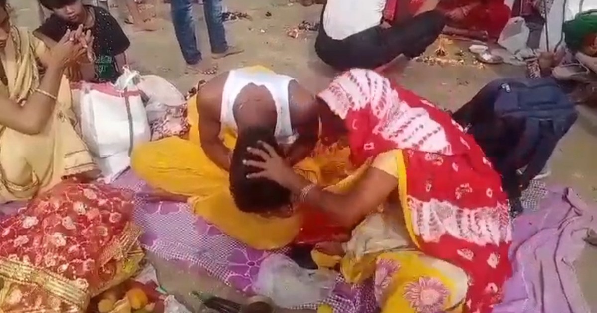 The game of exorcising ghosts continued on various ghats on 