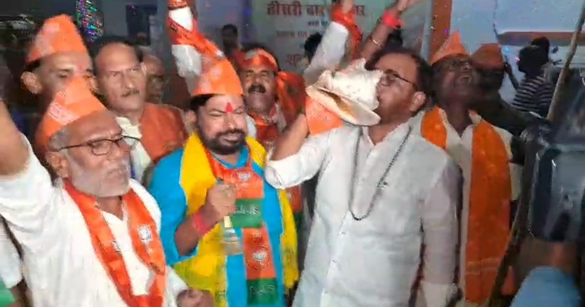 Pm nrendr modi ki 3var shpth pr jashn