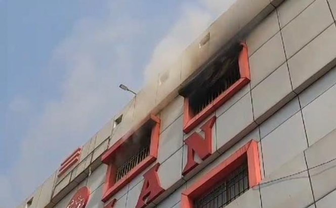 A huge fire broke out in a three-storey building in Gaya A huge fire broke out in a three-storey building in Gaya