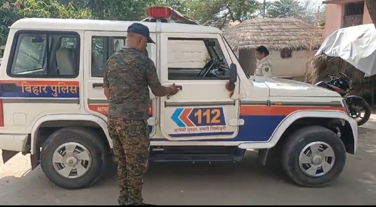 Dial 112 police team including a female police officer was t Dial 112 police team including a female police officer was t