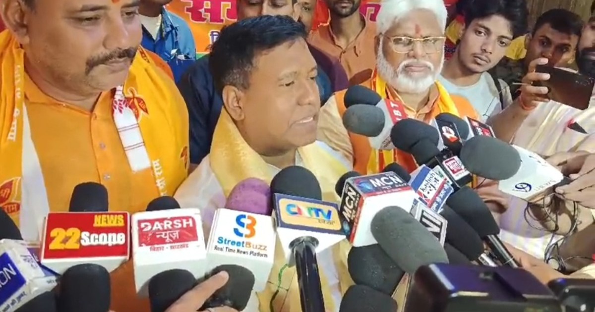 CM Nitish's minister's statement- Tejashwi Yadav should take