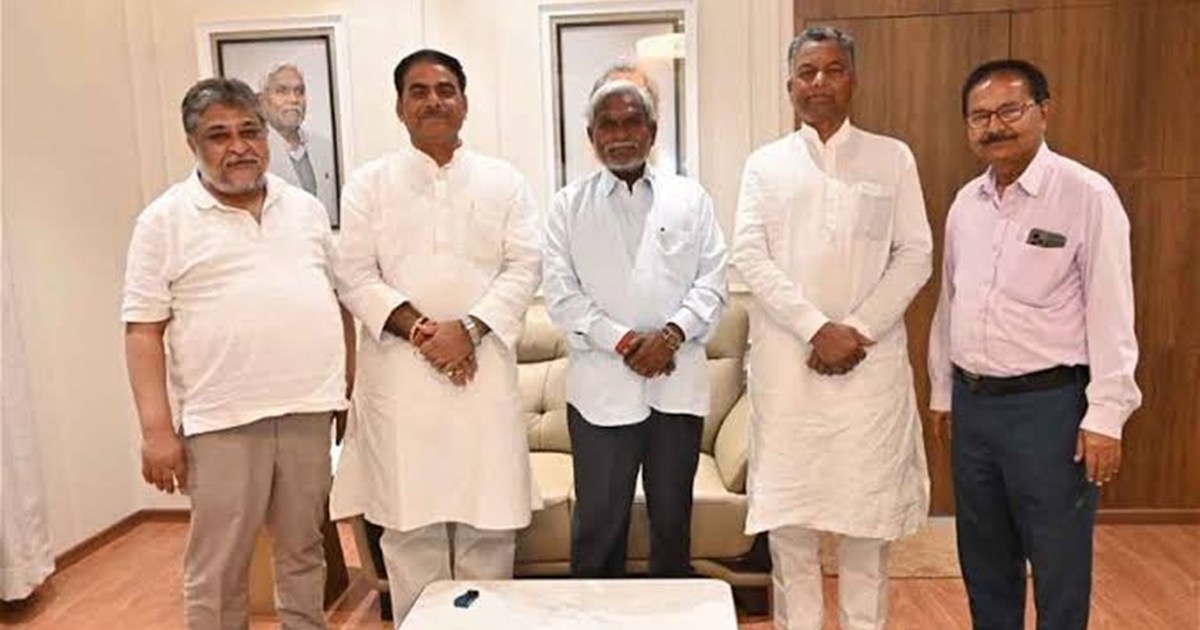 Kalicharan Munda Meet Champai Soren 